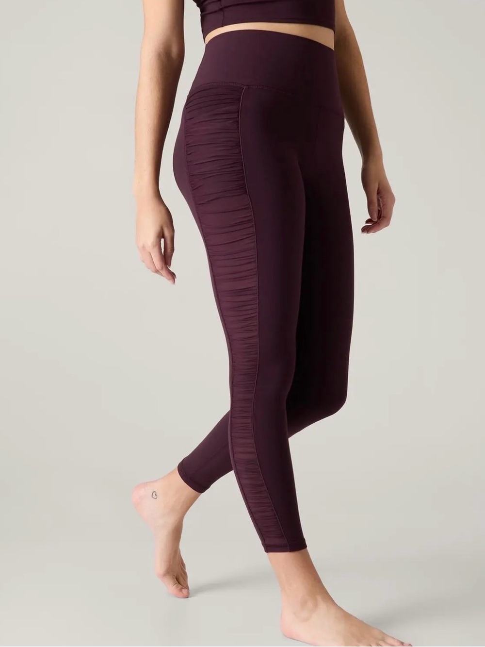 Athleta Salutation Stash HighRise Ruched Mesh Leggings in Spiced Cabernet